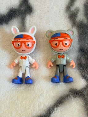 Blippi Bendable 3” Plastic Posable Figurines by Moonbug Jazwares (2020)